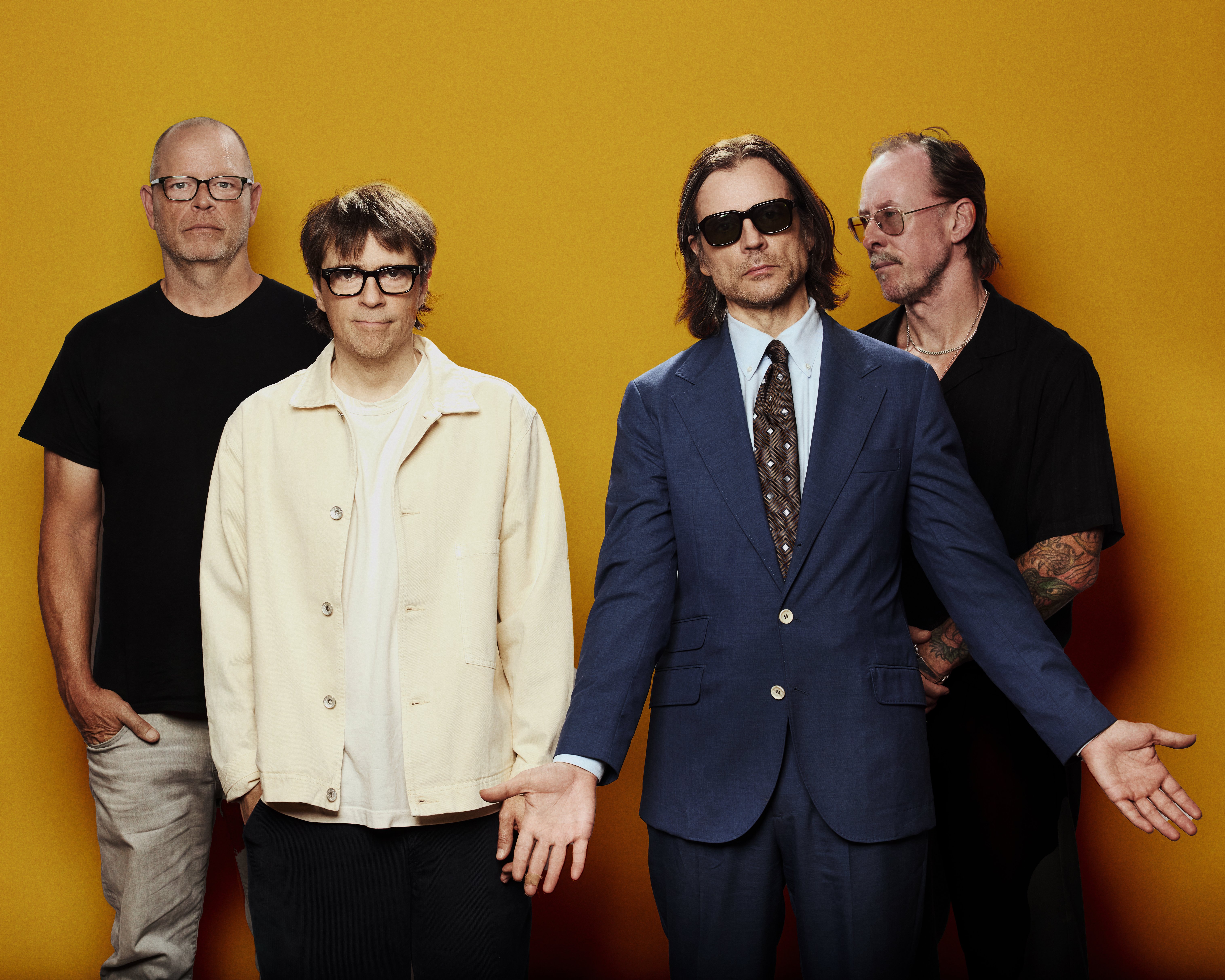 Weezer Tickets - Dallas, TX - American Airlines Center - LOW