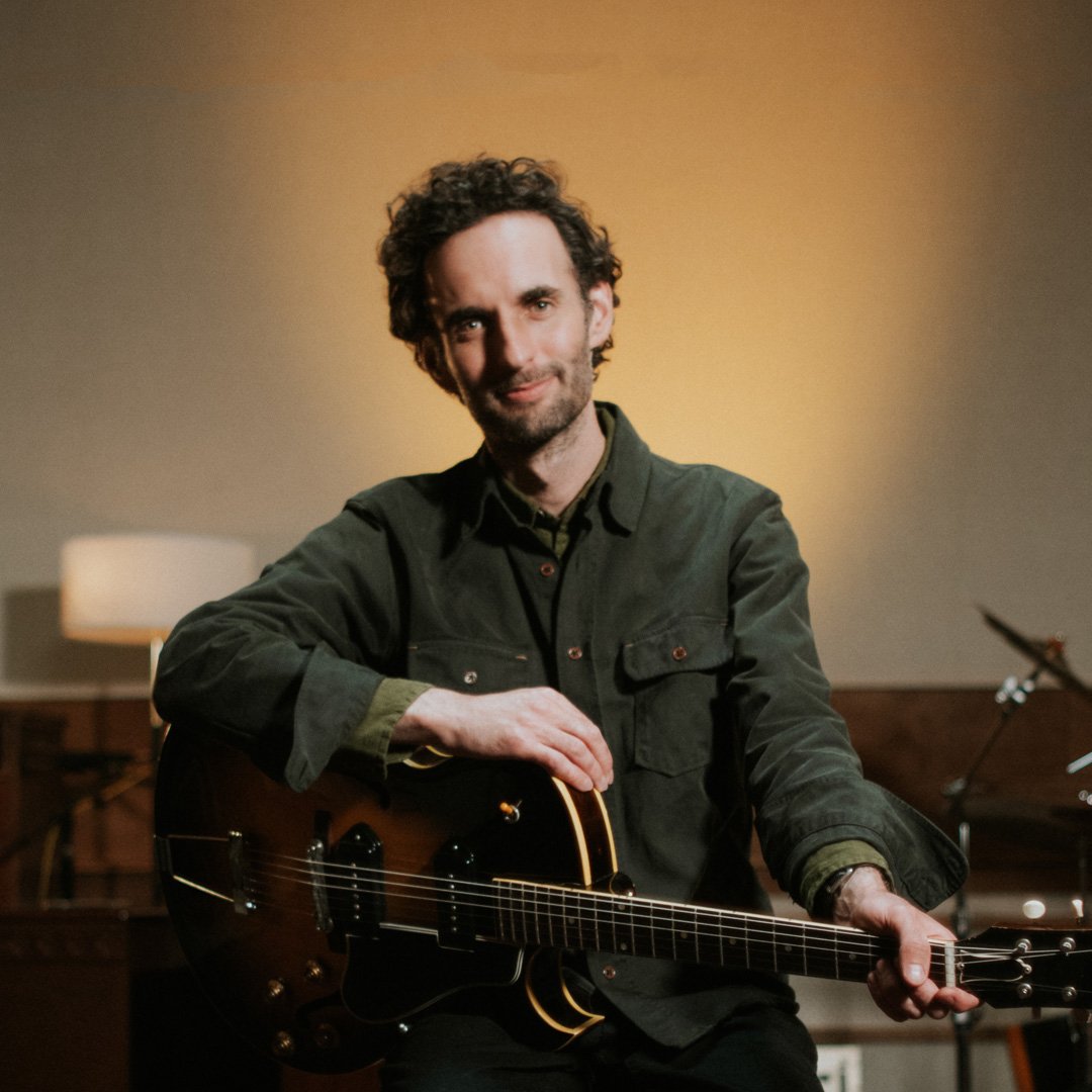 JULIAN LAGE